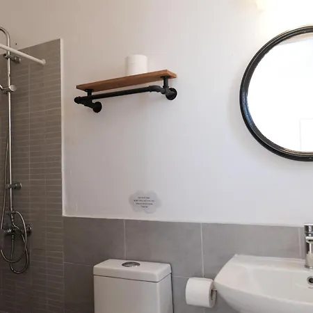 Angela's 3* Mykonos Town