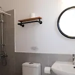 Angela's 3* Mykonos Town