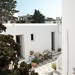 Angela's 3* Mykonos Town