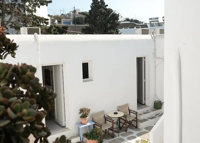 Angela's 3* Mykonos Town